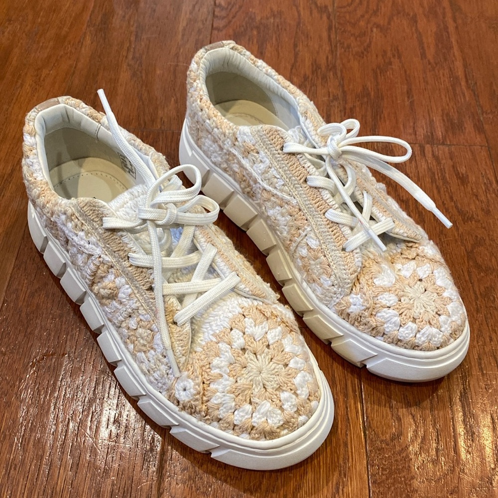 FREE PEOPLE crochet sneakers cream Catch Me If You Can